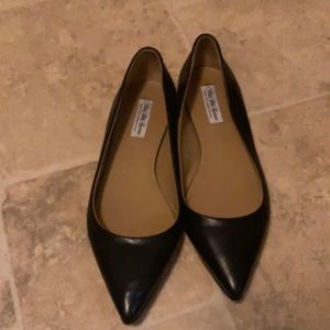Black pointy toe leather flats